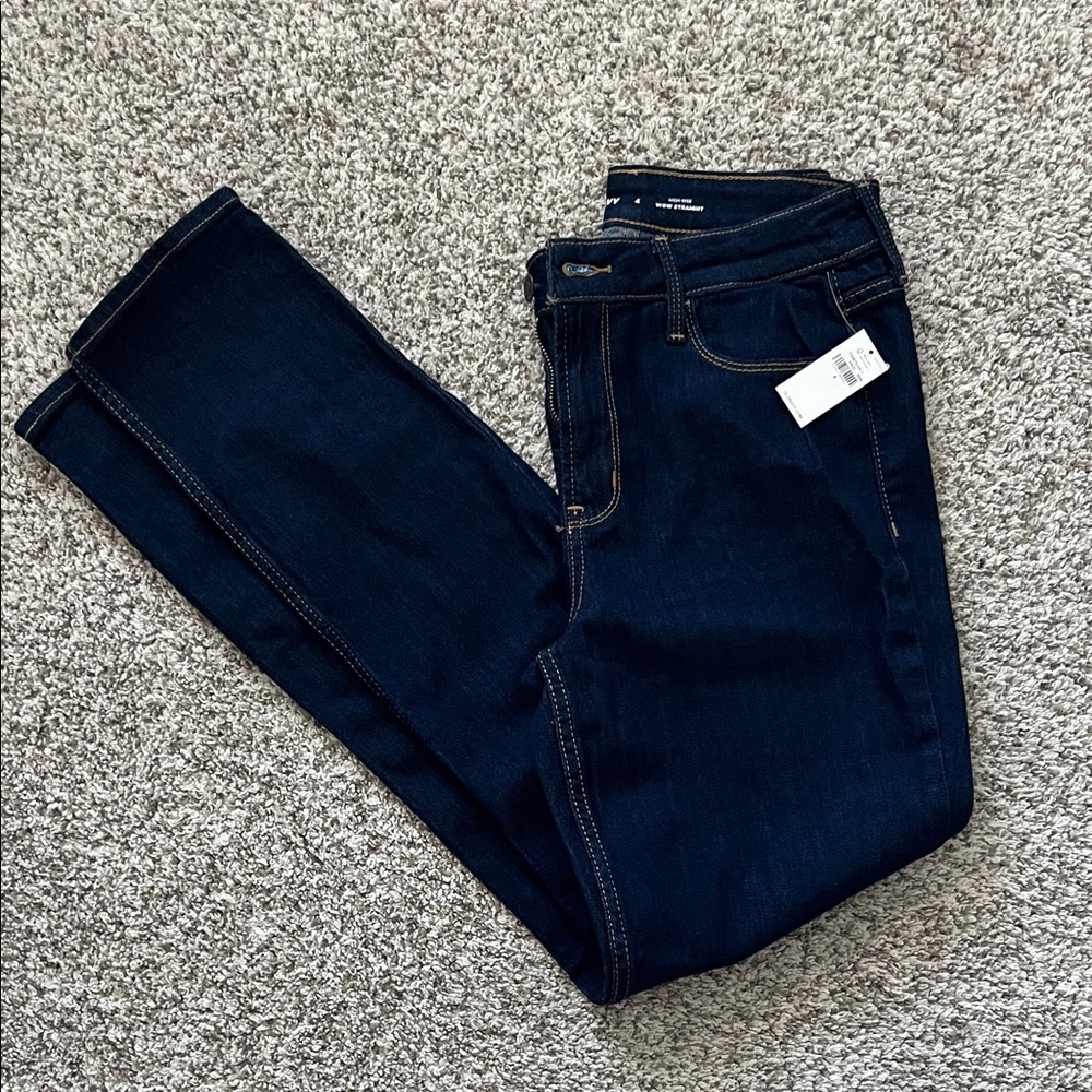 Old Navy High-Rise Wow Straight NWT. Size 4
